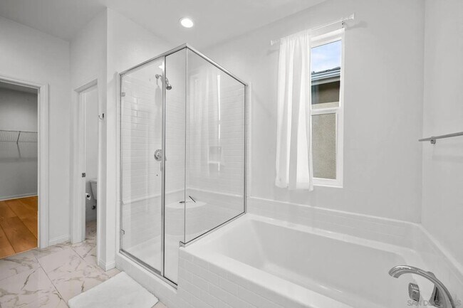 Building Photo - 2612 Babaco St