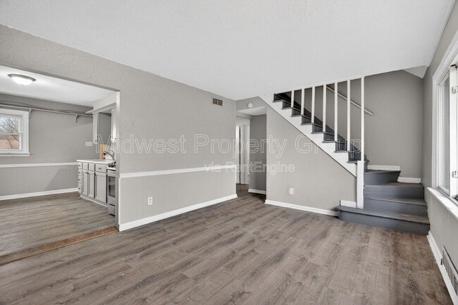 Building Photo - 1157 Redman Blvd