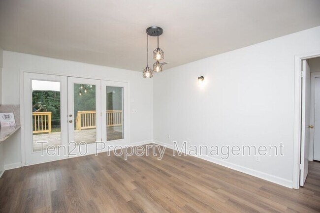 Building Photo - 4034 Savannah Dr