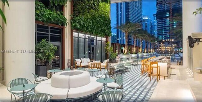 Building Photo - 801 S Miami Ave