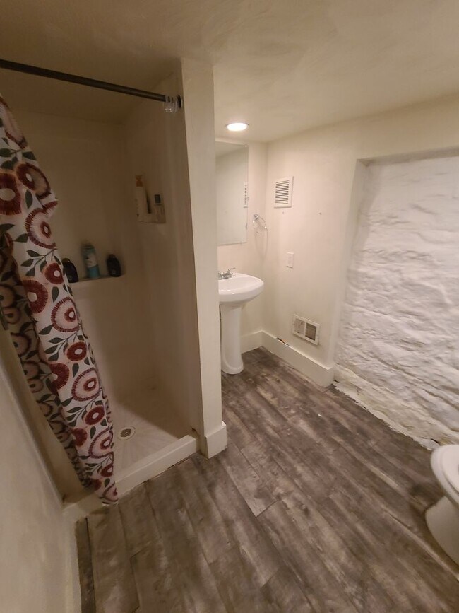 Building Photo - 349 Atwood Street