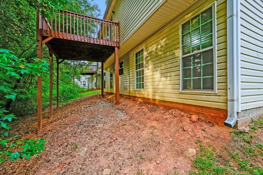 Building Photo - 5008 Kens Ct