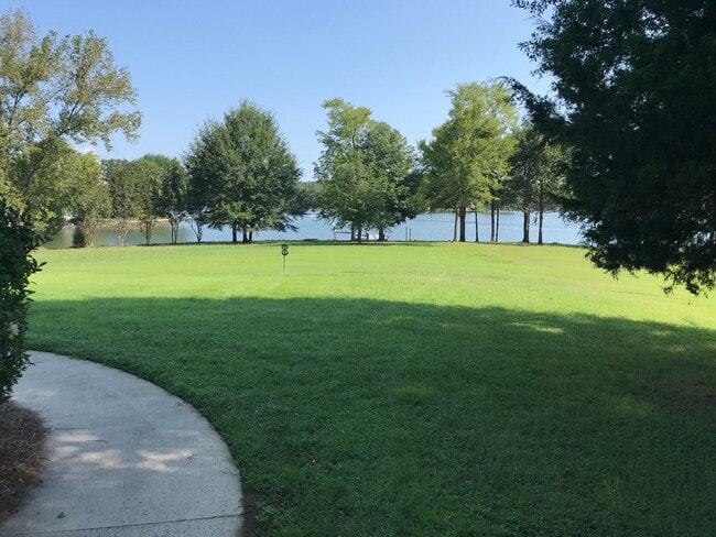 Building Photo - Lake Front 2-Bedroom Home on Beautiful Lake Wylie with a Dock and Boat Lift