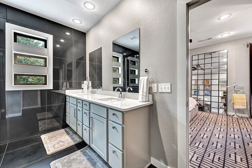 Building Photo - 21 E Martin Luther King Jr Blvd