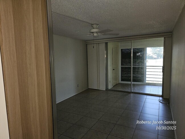 Building Photo - 23305 Barwood Ln N