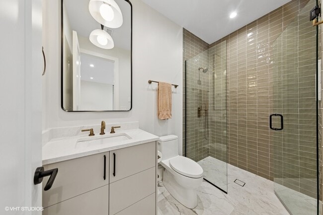 Building Photo - 1844 N Maud Ave