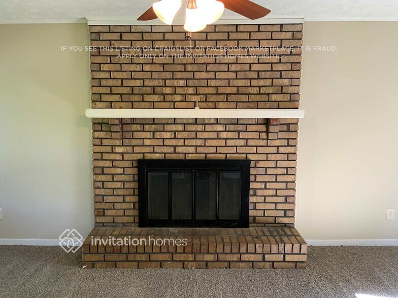 Building Photo - 404 Seneca Ct