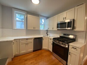 Building Photo - Available NOW East Boston New Renovation 2 bed + office - $3400