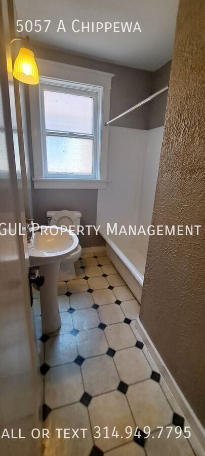 Building Photo - 5057 A Chippewa-