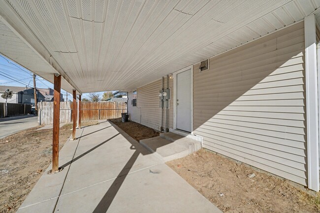 Building Photo - 741 Emporia St