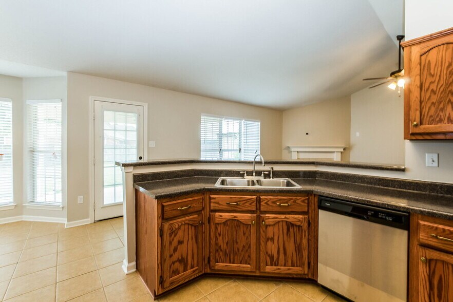 Building Photo - 2717 Baird Dr