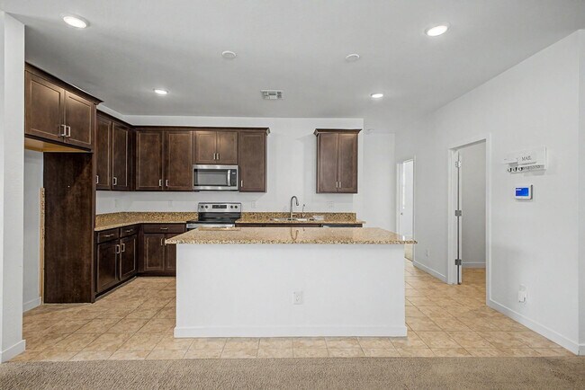 Building Photo - 10519 W Atlantis Wy