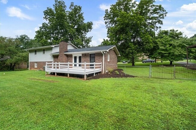 Building Photo - 5146 Bramblewood Dr