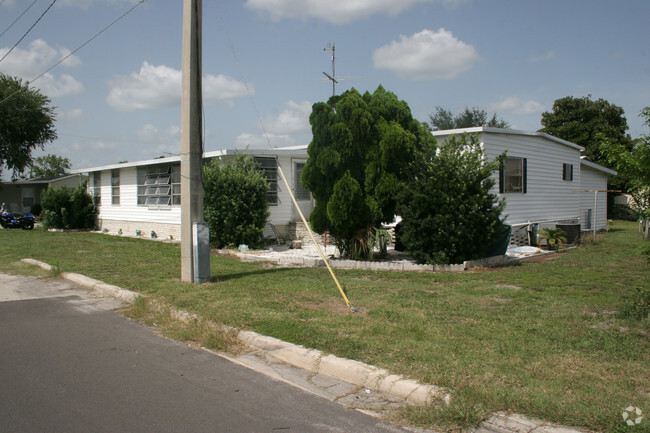 Building Photo - Lake Blue Mobile Home Park