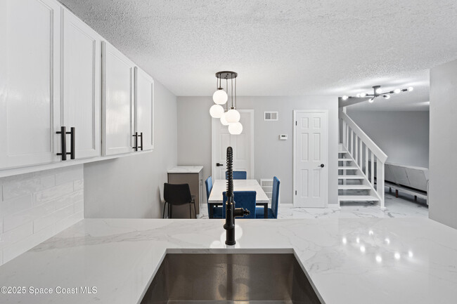 Building Photo - 3263 Sand Ct