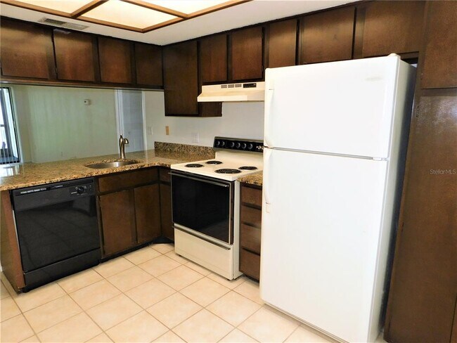 Building Photo - 403 Meadow Ln
