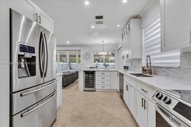 Building Photo - 773 SW 120th Ave