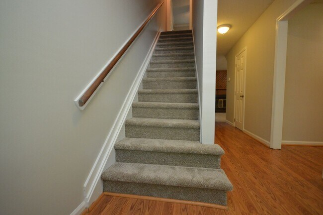 Building Photo - 616 Applecross Dr