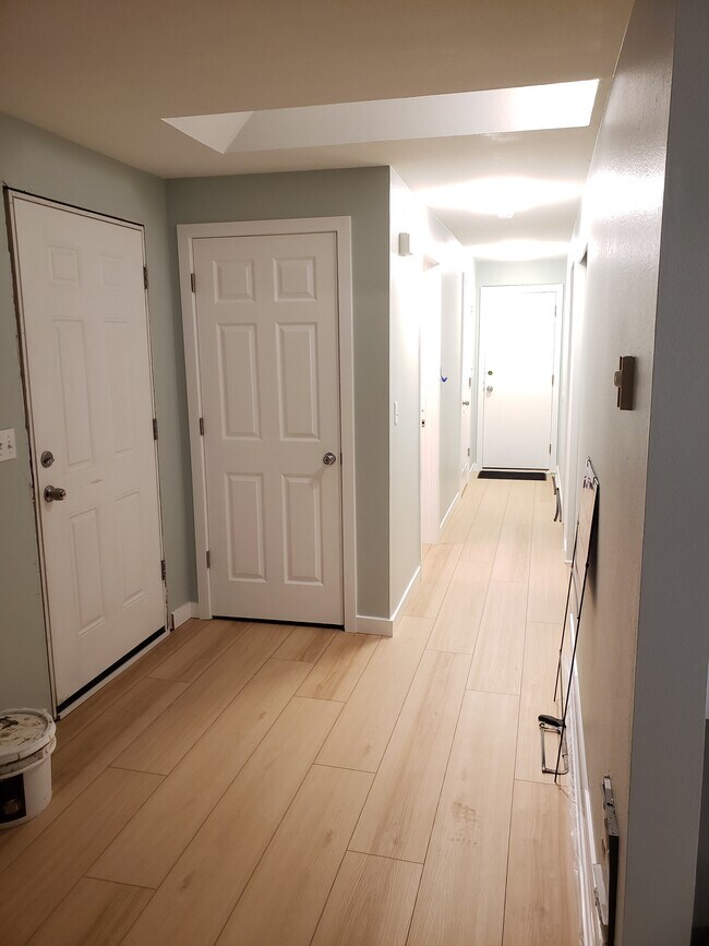 Building Photo - 808 East Guiberson Street