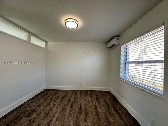 Building Photo - 2309 Madison St