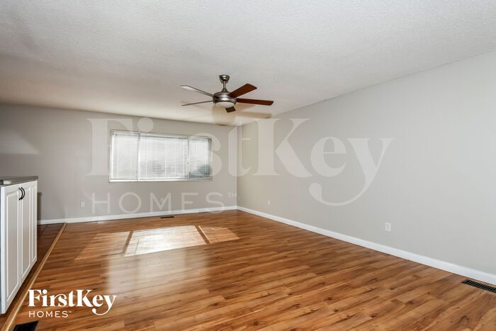 Building Photo - 311 Windyoak Dr