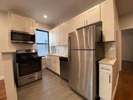 Building Photo - 2 bedroom in New York NY 10034