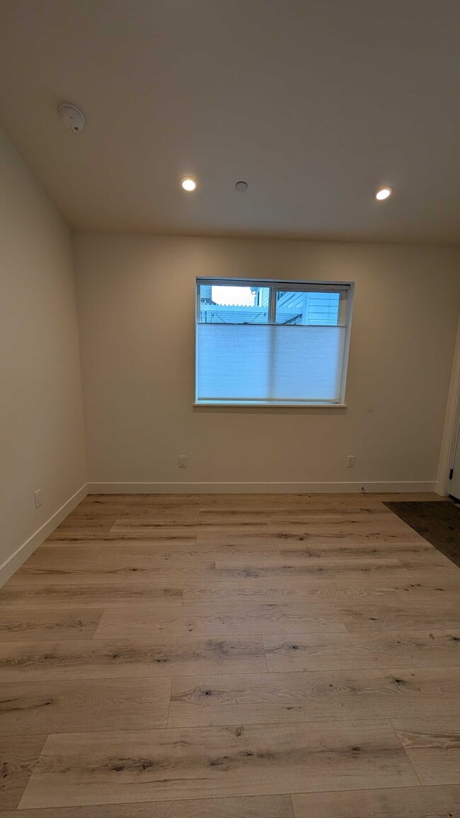 Building Photo - 1725 Spur Ridge Ln