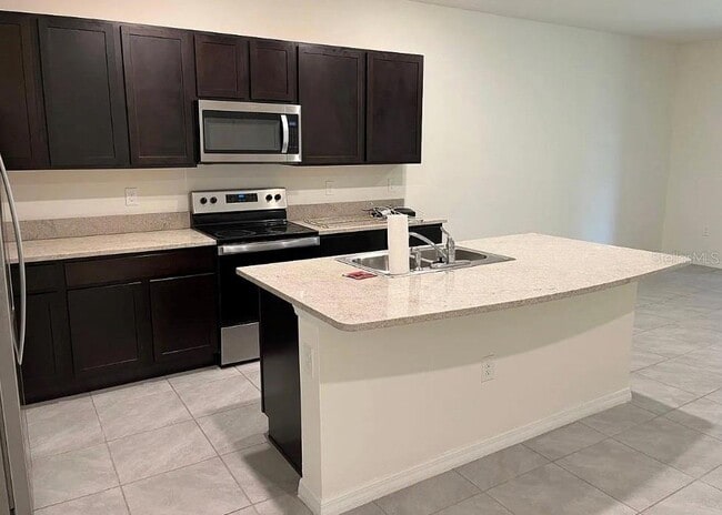 Building Photo - 32867 Pez Landing Ln