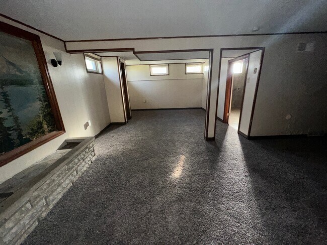 Building Photo - 299 Dashwood Dr