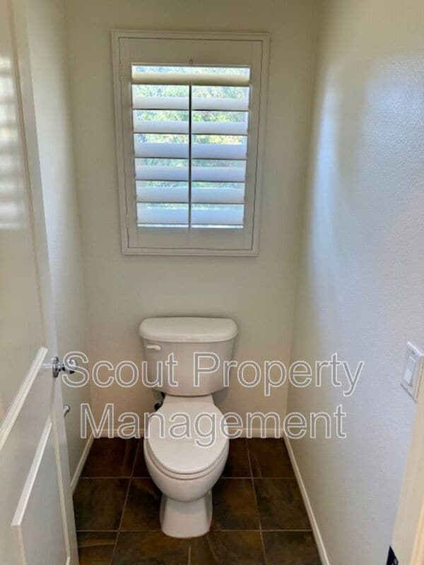 Building Photo - 39877 Worthington Pl