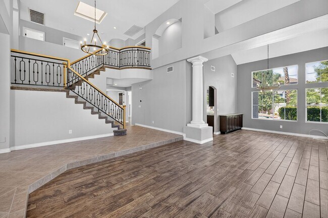 Building Photo - 8824 Cortile Dr