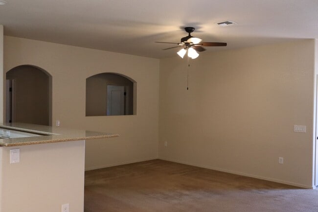 Building Photo - Community Pool