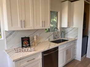 Building Photo - FREE RENT UNTIL JULY 1 2026 You must see this most amazing Clairemont “penthouse” ever!