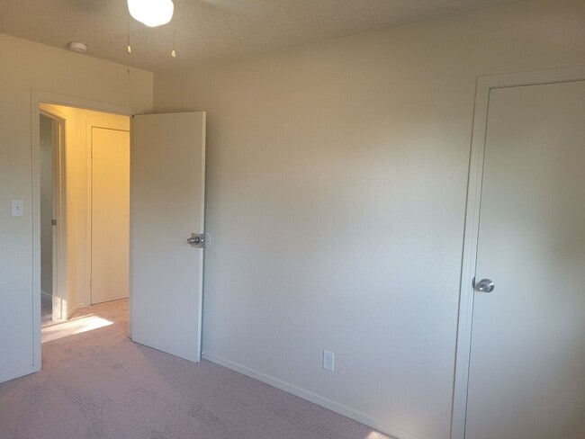 Building Photo - Charming cottage on large corner lot