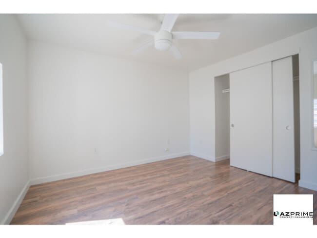 Building Photo - Experience Modern City Living In This Effi...