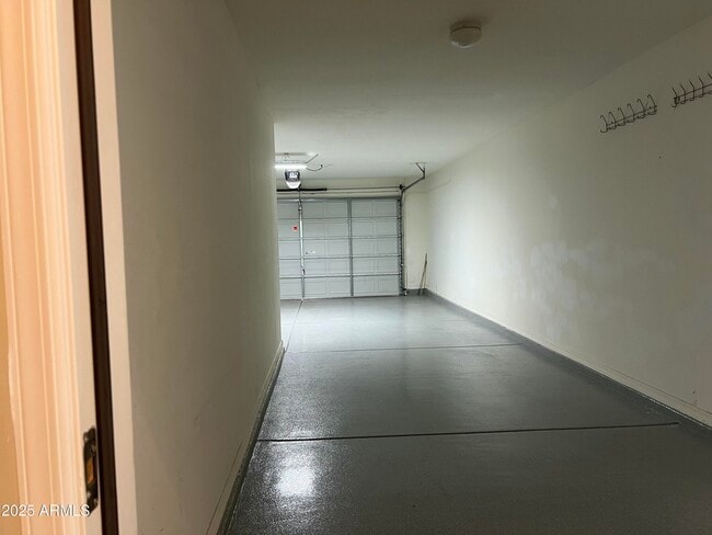 Building Photo - 6734 W Blackstone Ln