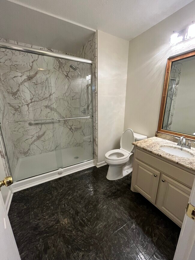 Building Photo - 476 Bill Russell Rd