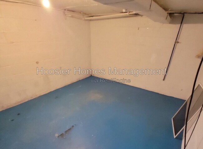 Building Photo - 932 N Leland Ave