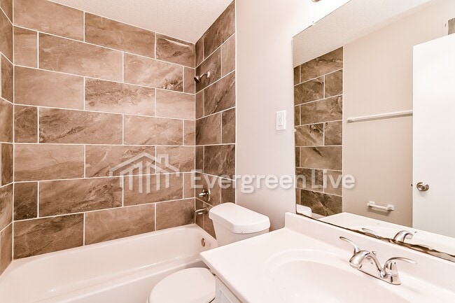 Building Photo - 3651 Wilshire Rd