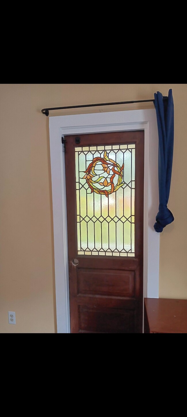 Building Photo - 15 Alvina Ave