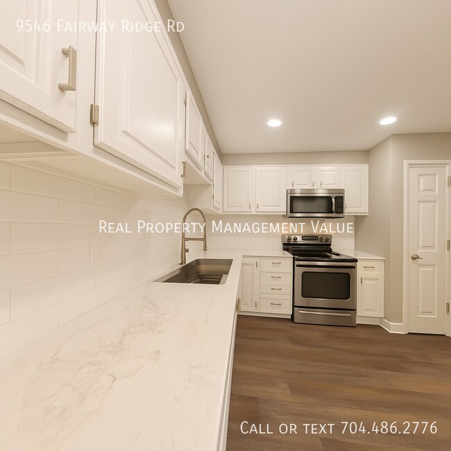 Building Photo - 9546 Fairway Ridge Rd