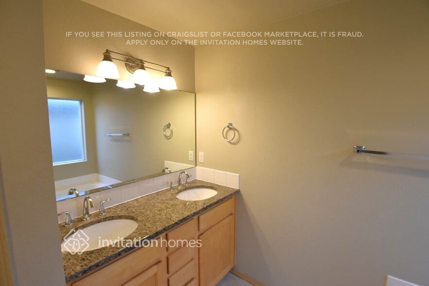 Building Photo - 17612 72nd Ave E