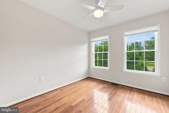 Building Photo - 6147 Early Autumn Dr