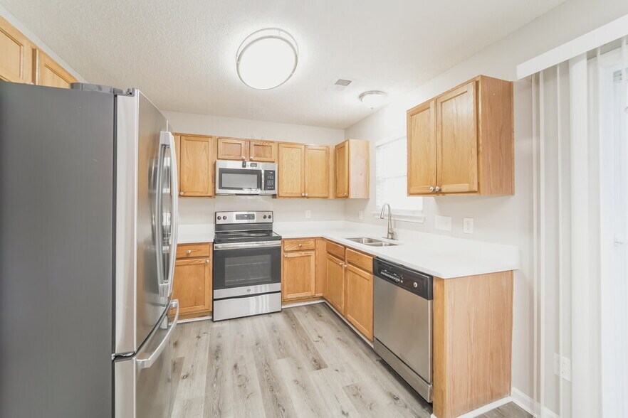 Building Photo - 6032 Patricia Ryan Dr