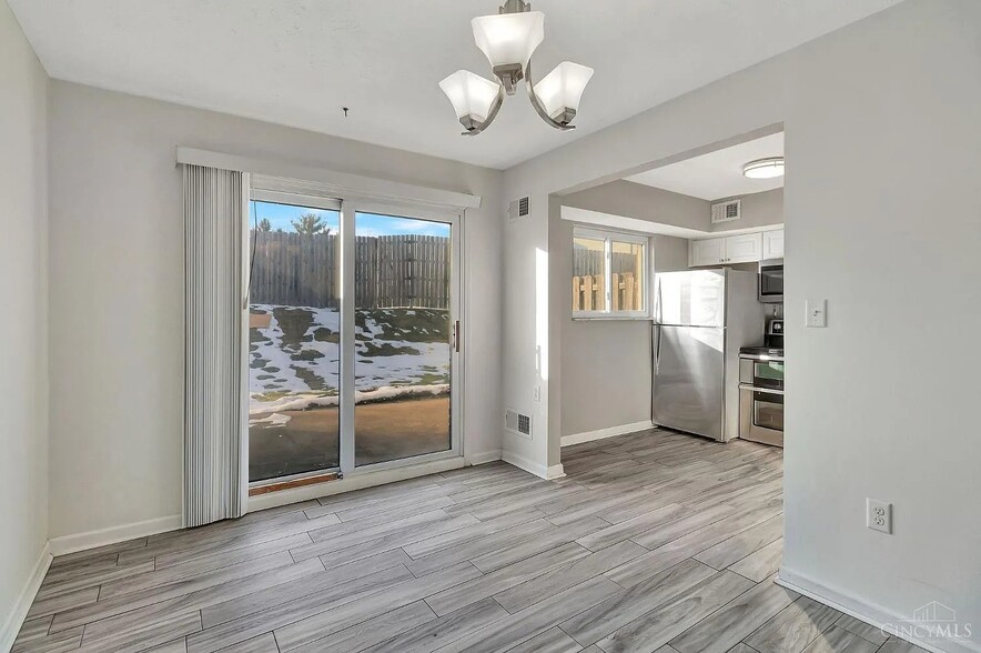 Building Photo - 7752 Montgomery Rd