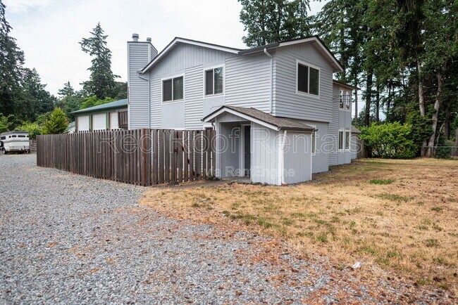 Building Photo - 9620 Maple Ave SW