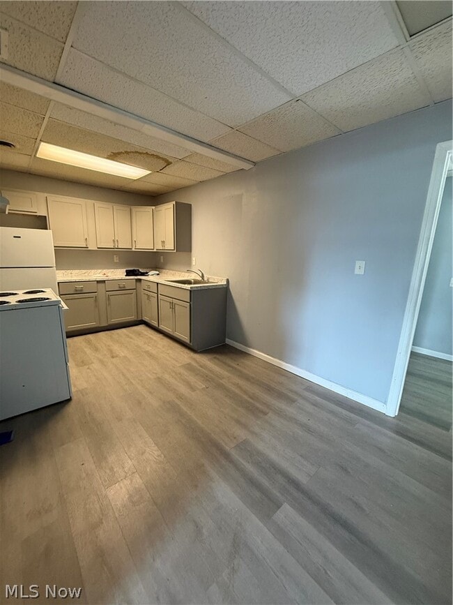 Building Photo - 740 Princeton Ave