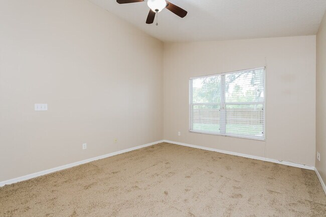 Building Photo - 2155 Colonial Woods Blvd
