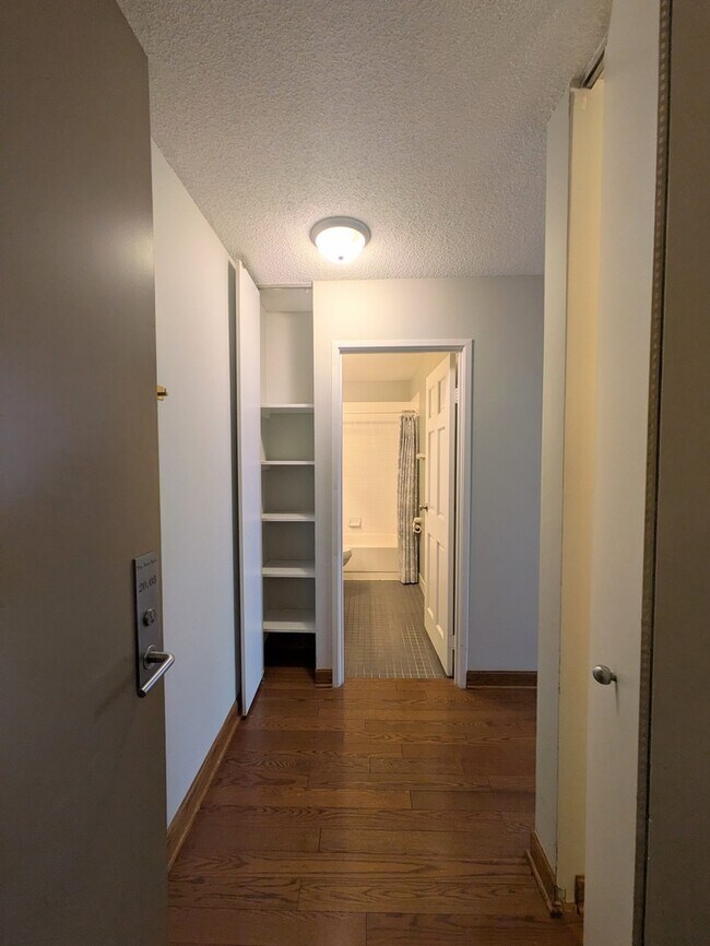 Building Photo - 3660 N Lake Shore Dr