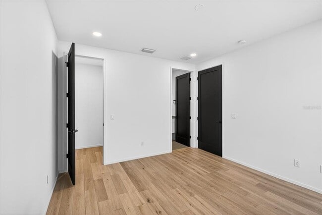 Building Photo - 94 W Davis Blvd